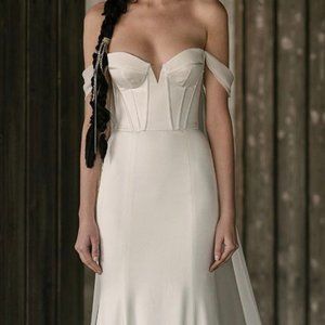 Rita Vinieris Wedding Gown